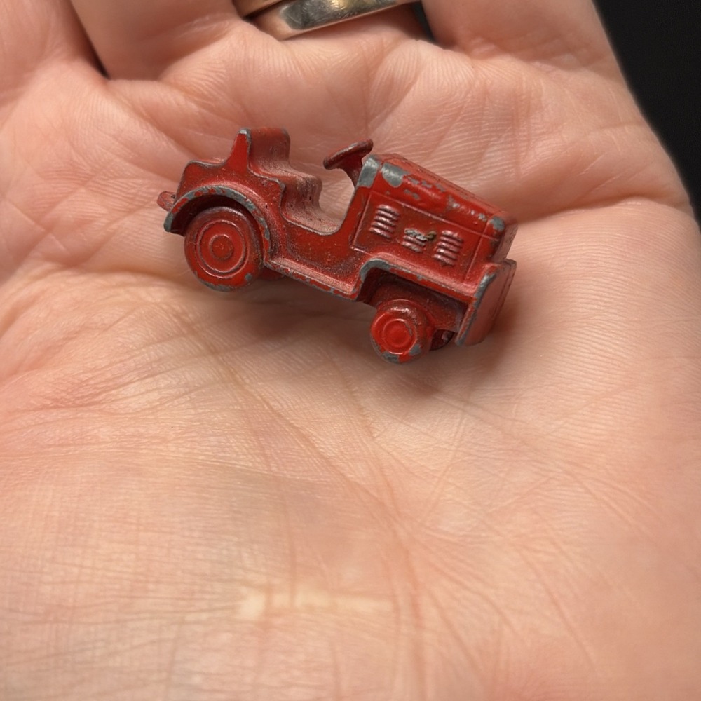 5 Vintage/Miniature Old Time Die Cast Metal Cars/Boat/japan - Picture 9 of 12